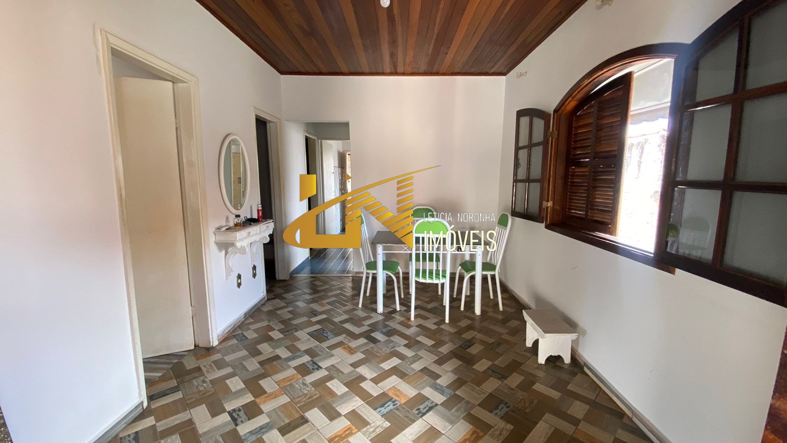 Casa à venda com 3 quartos, 231m² - Foto 8