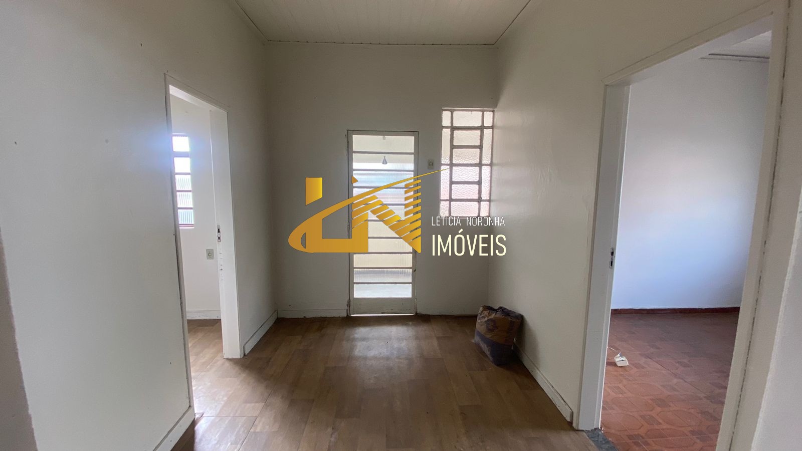 Casa à venda com 3 quartos, 105m² - Foto 4