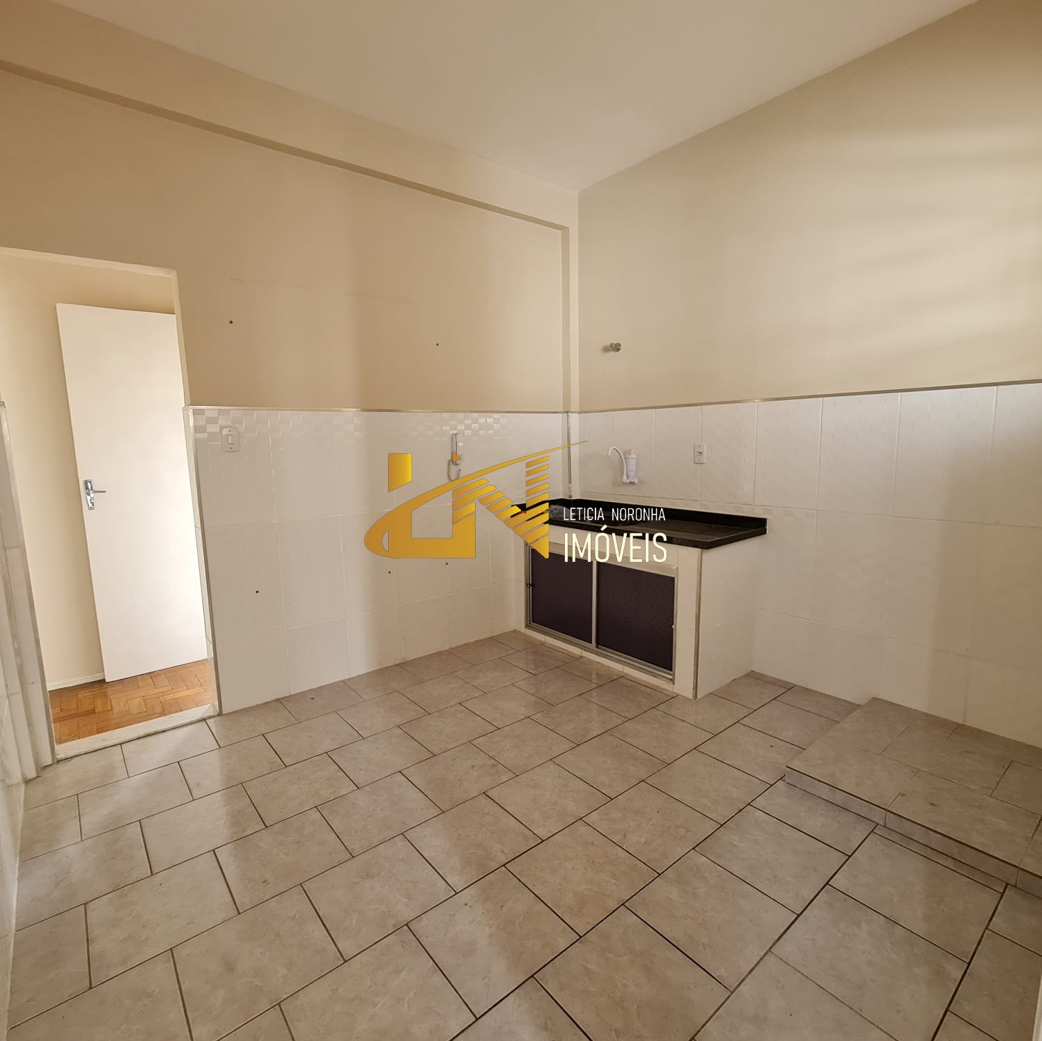 Apartamento para alugar com 3 quartos, 115m² - Foto 2