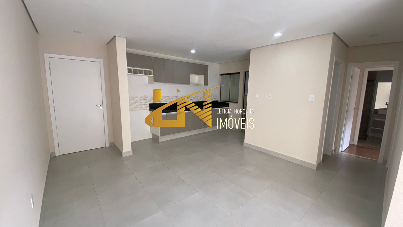 Apartamento à venda com 2 quartos, 74m² - Foto 3