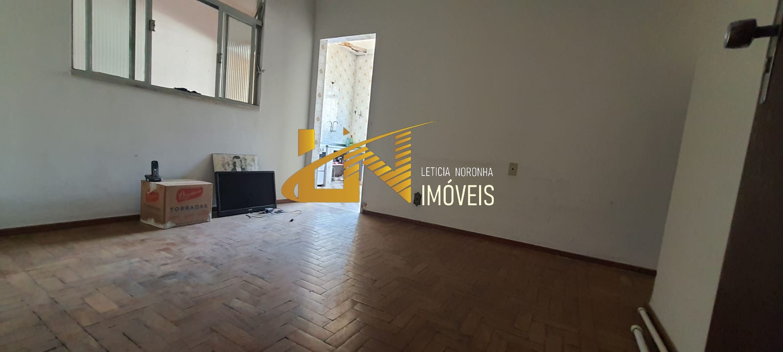 Apartamento à venda com 4 quartos, 134m² - Foto 2