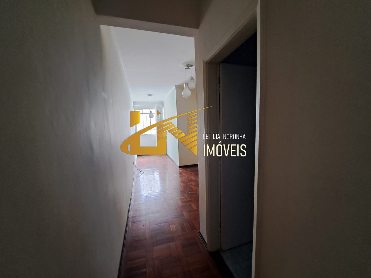 Apartamento à venda com 2 quartos, 90m² - Foto 2