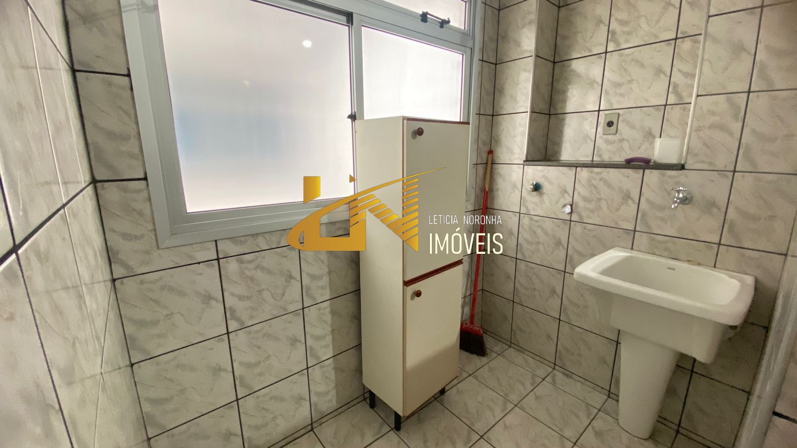 Apartamento à venda com 2 quartos, 64m² - Foto 13