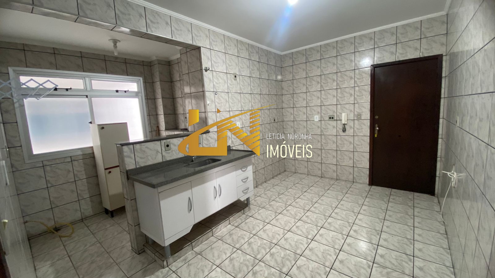 Apartamento à venda com 2 quartos, 64m² - Foto 12