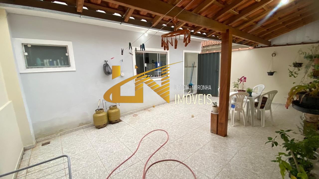 Casa à venda com 2 quartos, 98m² - Foto 13