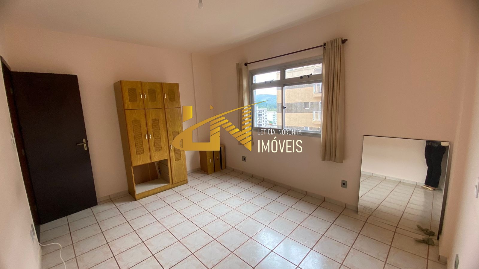 Apartamento à venda com 2 quartos, 64m² - Foto 9