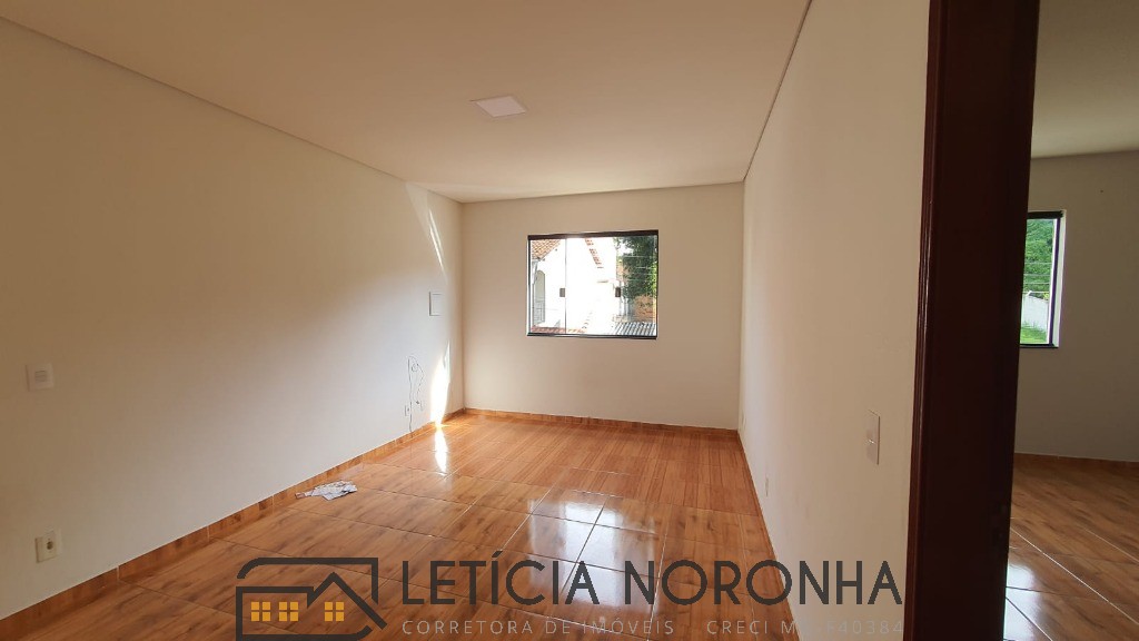 Casa à venda com 2 quartos, 92m² - Foto 4