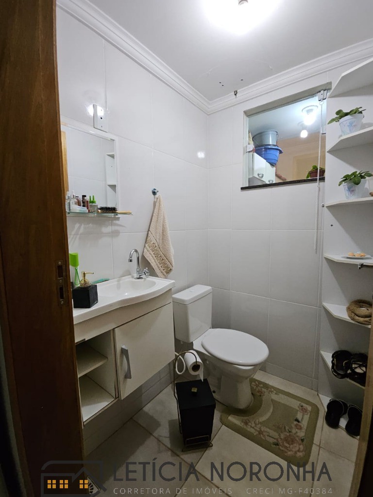 Casa à venda com 2 quartos, 90m² - Foto 10