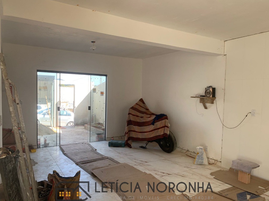 Casa à venda com 2 quartos, 87m² - Foto 4