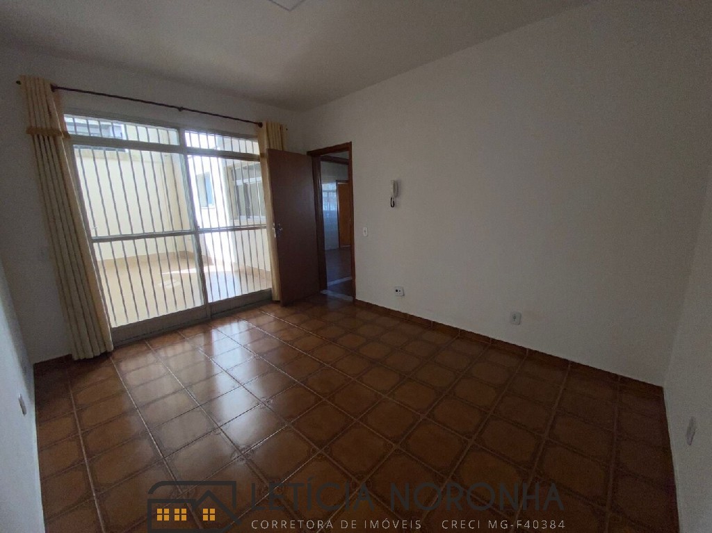 Apartamento para alugar com 4 quartos, 115m² - Foto 9