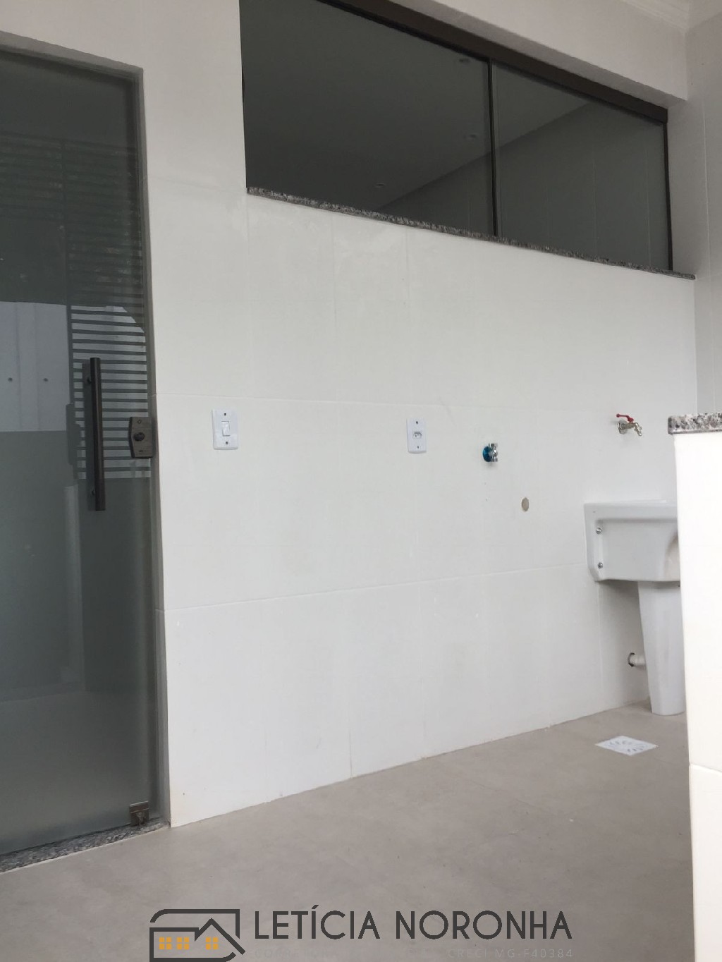 Apartamento para alugar com 2 quartos, 122m² - Foto 11