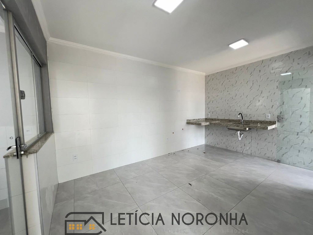 Casa à venda com 2 quartos, 125m² - Foto 6