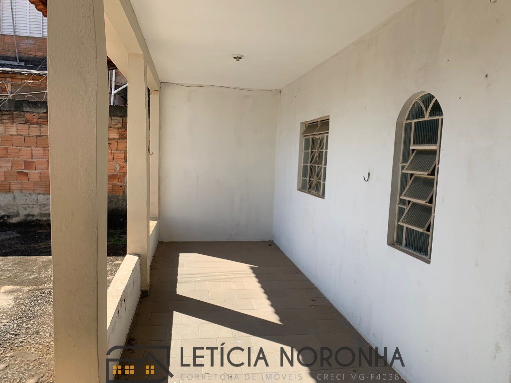 Casa à venda com 5 quartos, 173m² - Foto 5