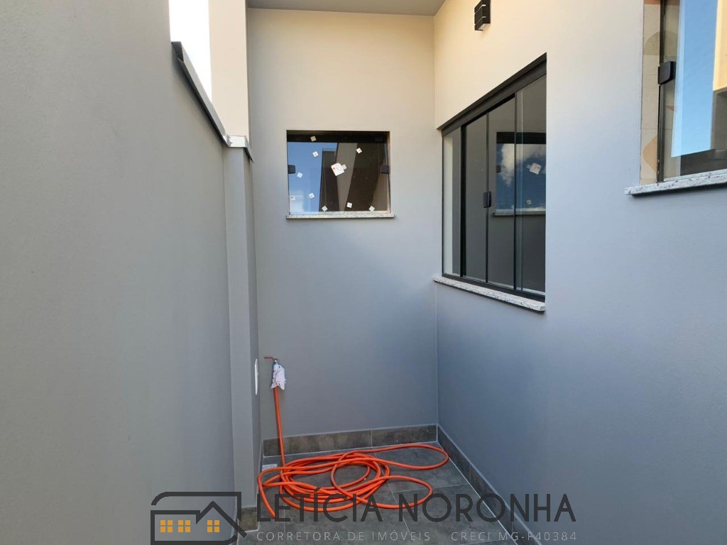 Casa à venda com 2 quartos, 95m² - Foto 18