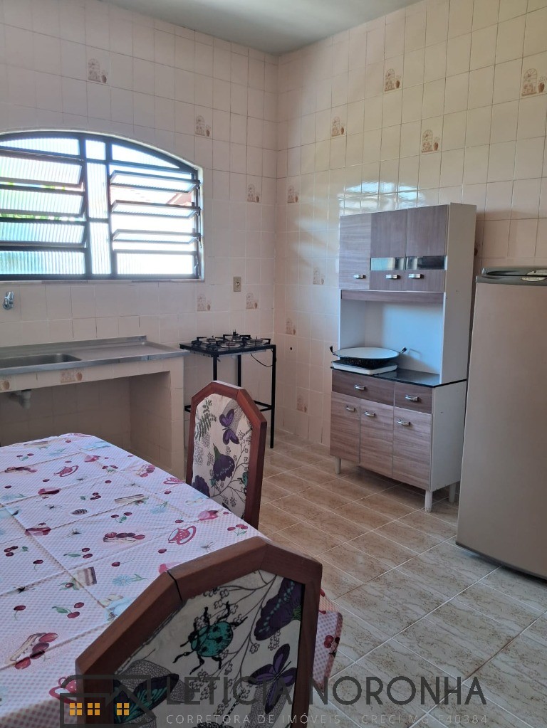 Casa à venda com 5 quartos, 215m² - Foto 28