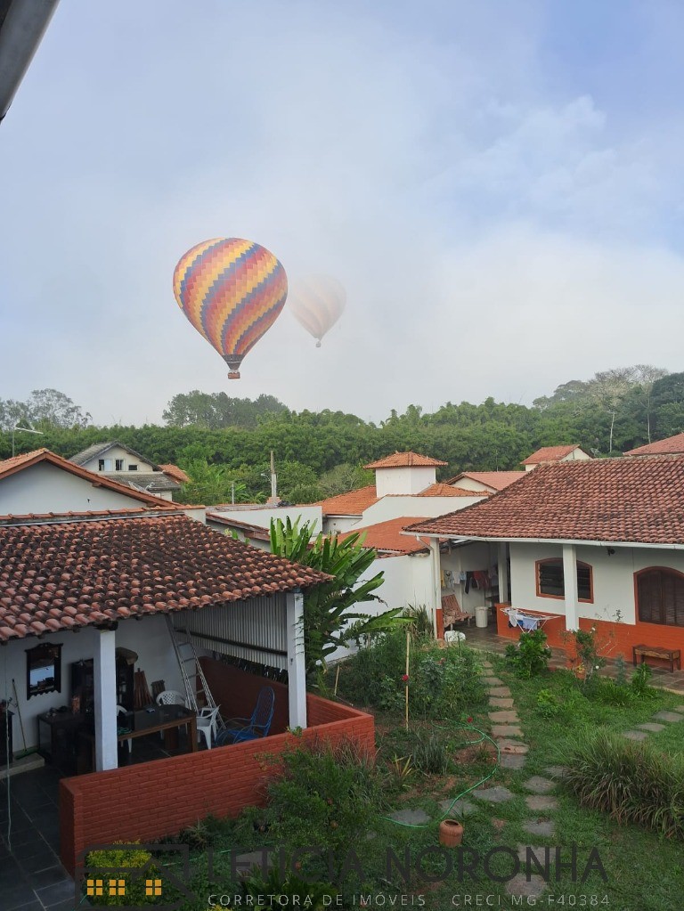 Casa à venda com 5 quartos, 215m² - Foto 29