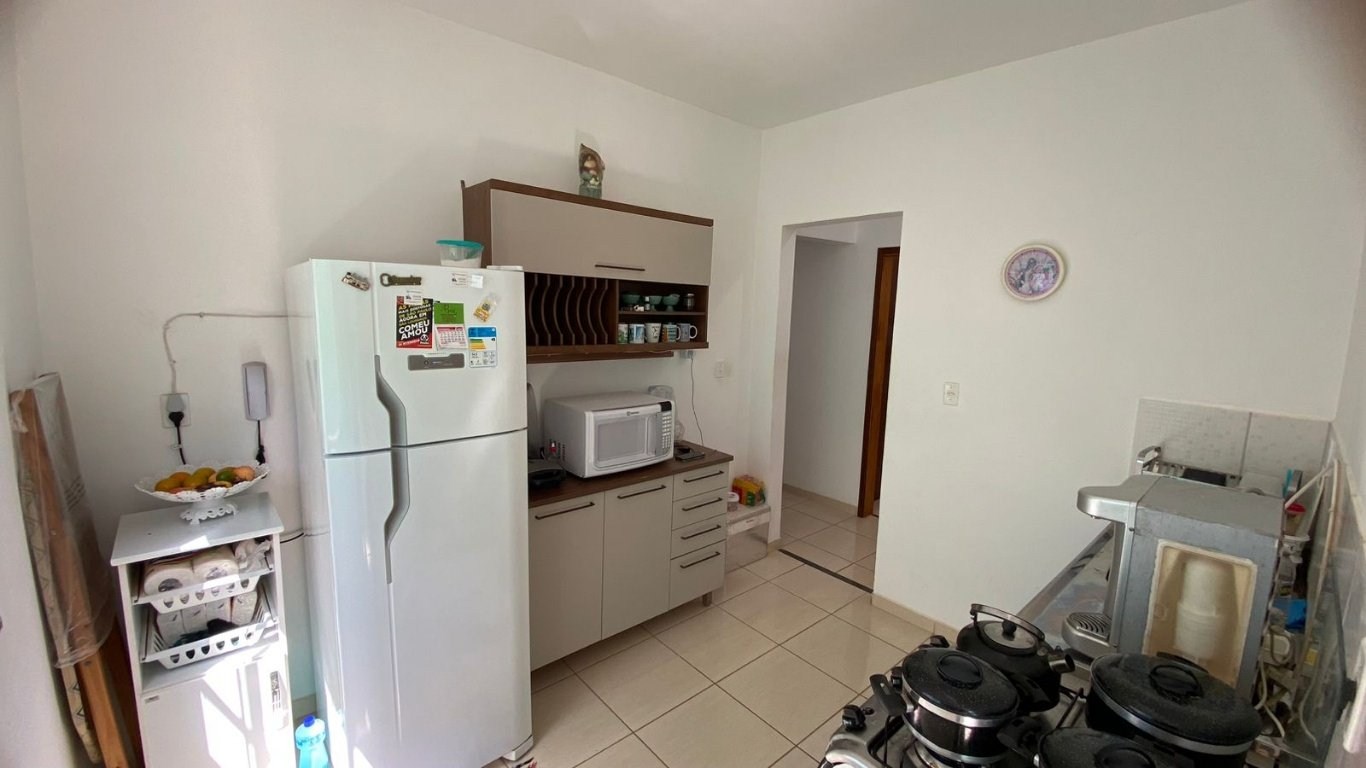 Apartamento à venda com 2 quartos, 64m² - Foto 3