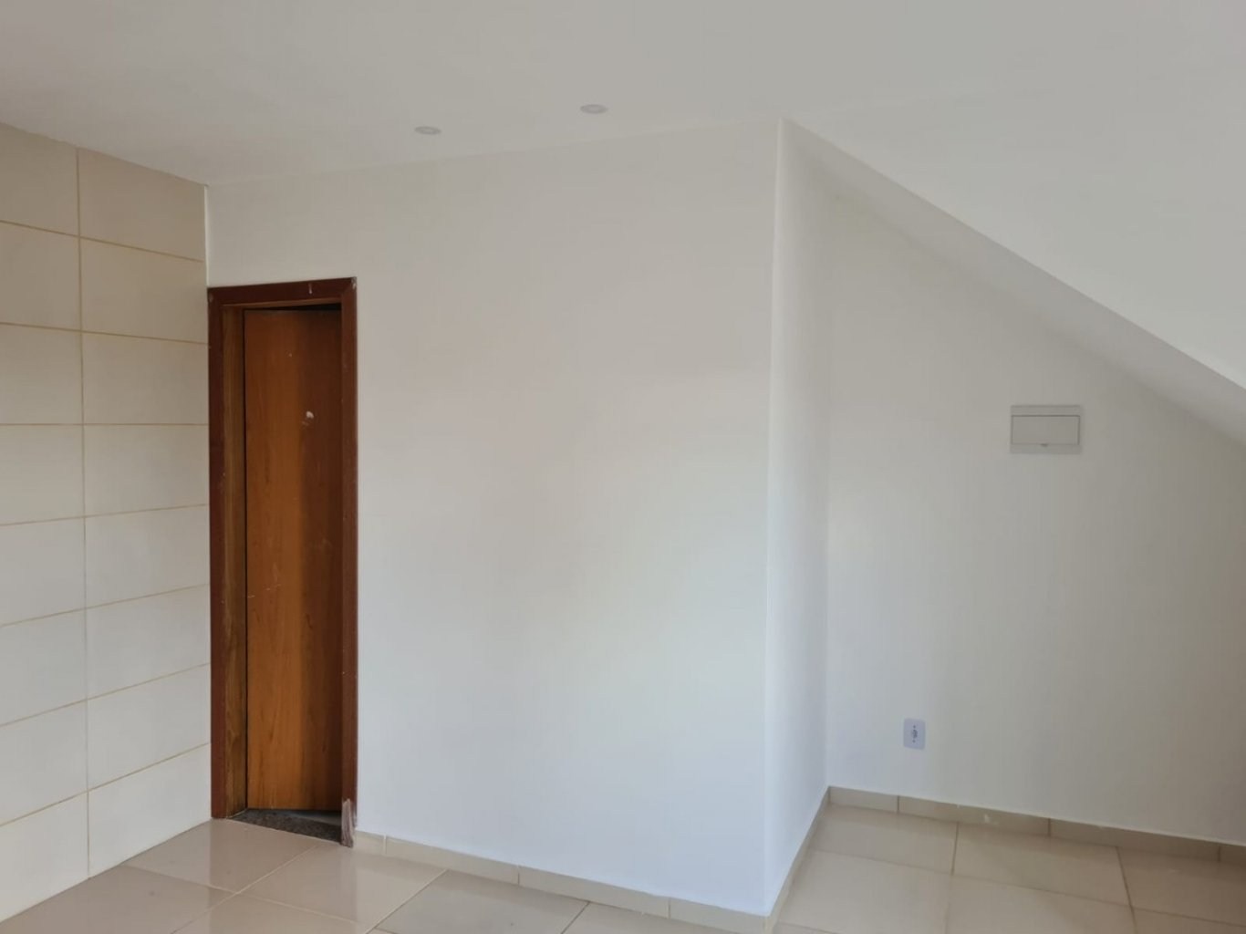 Casa à venda com 2 quartos, 90m² - Foto 8