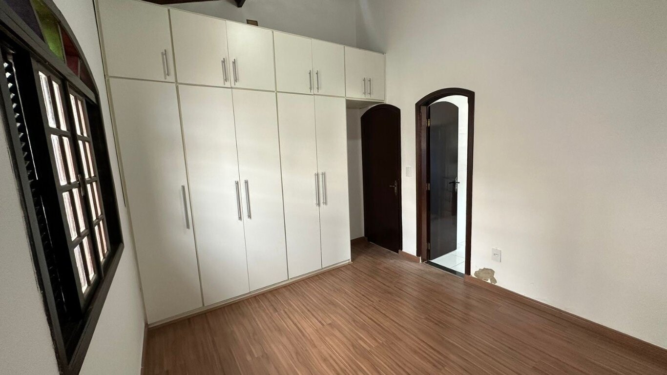 Casa à venda com 3 quartos, 198m² - Foto 13