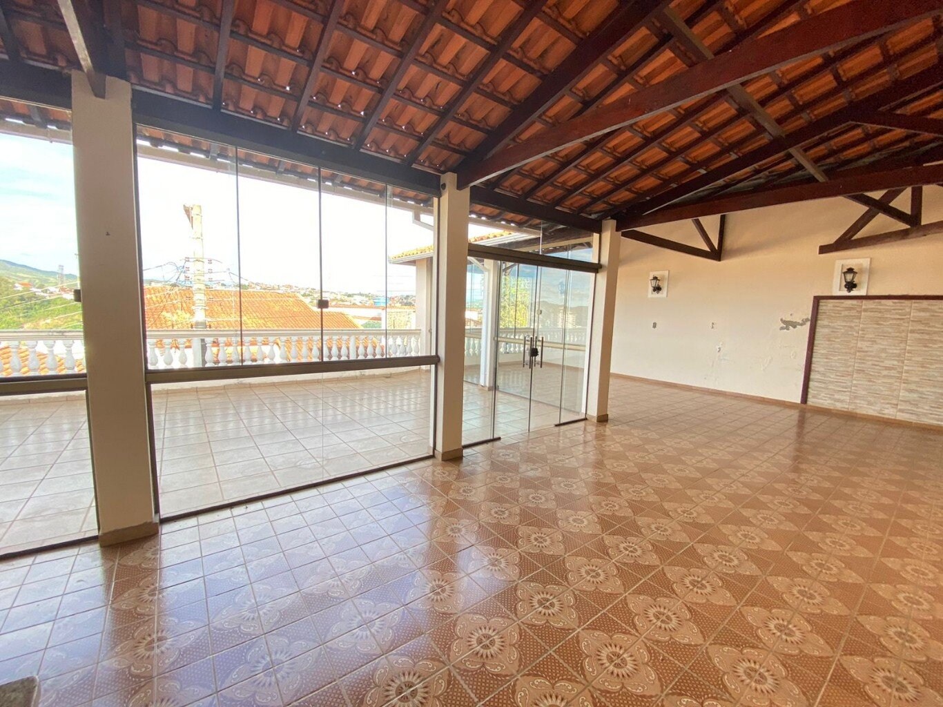 Casa à venda com 6 quartos, 270m² - Foto 20