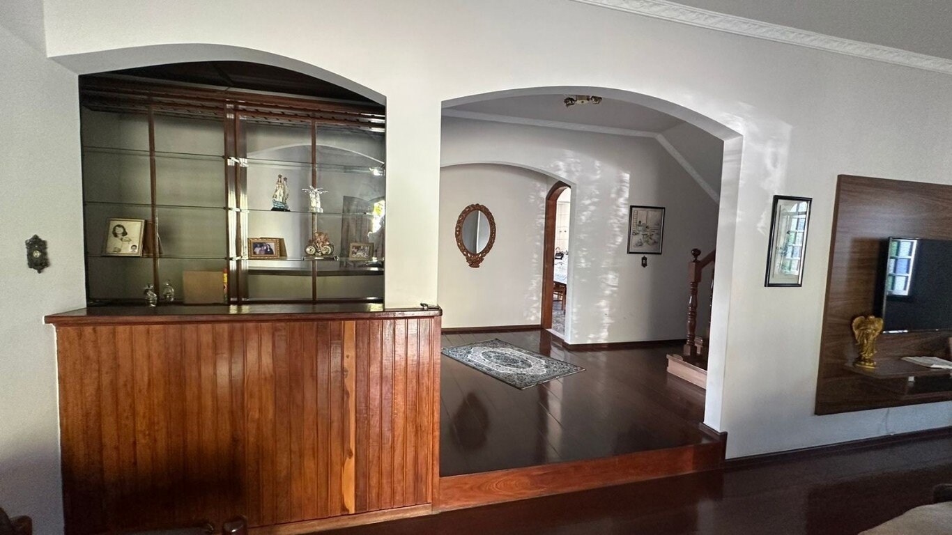 Casa à venda com 4 quartos, 359m² - Foto 11