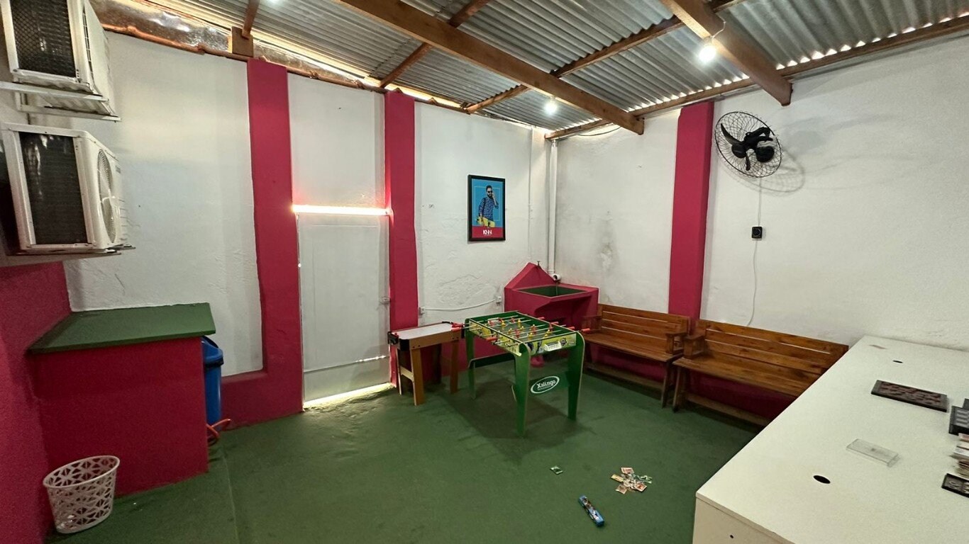 Casa à venda com 5 quartos, 200m² - Foto 6