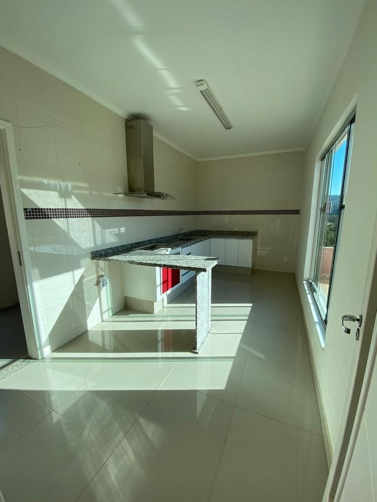 Casa à venda com 3 quartos, 1078m² - Foto 18