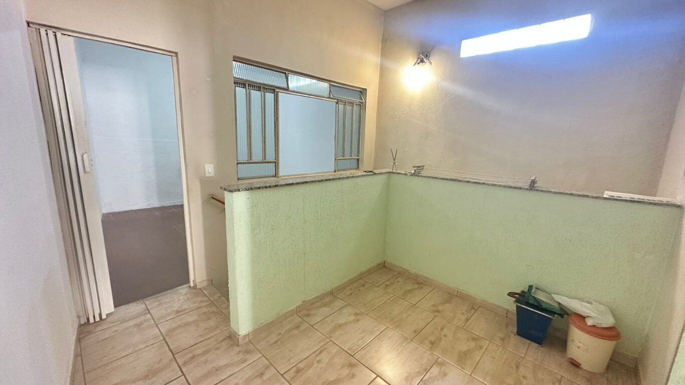 Casa à venda com 2 quartos, 87m² - Foto 11