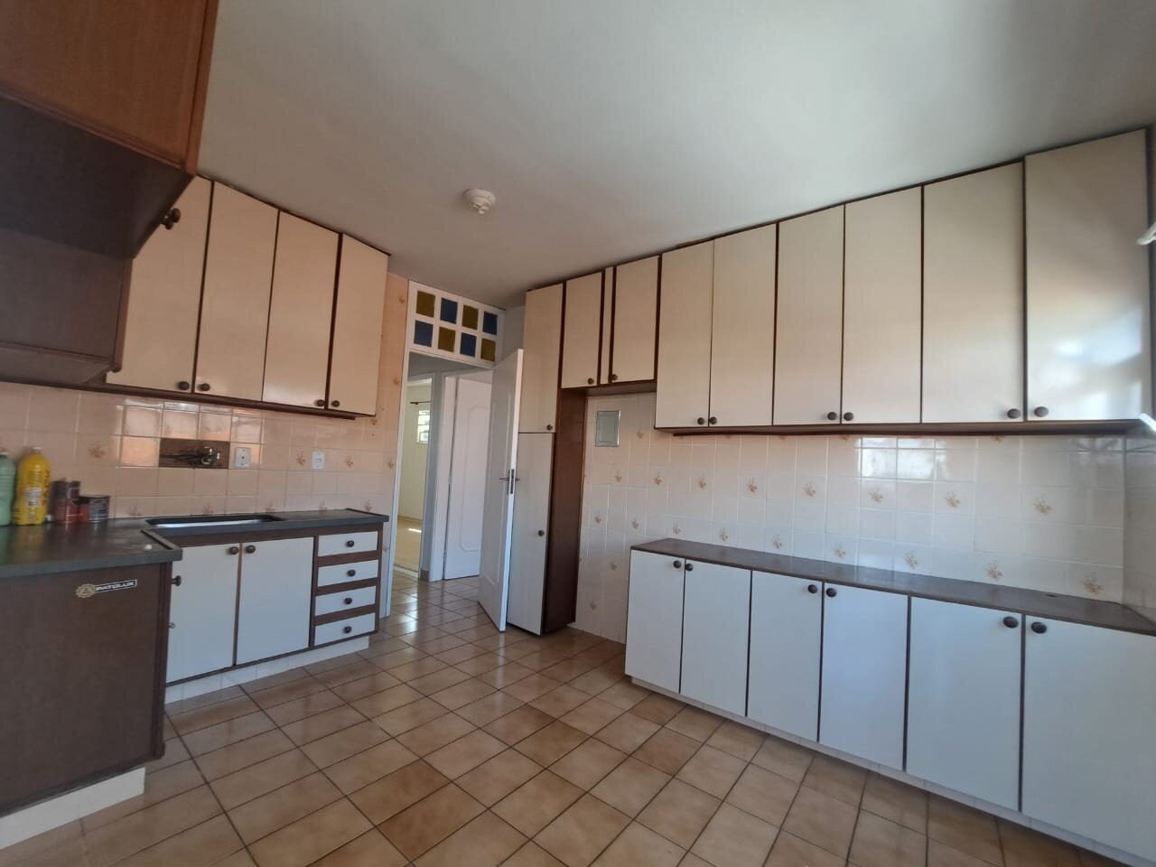 Apartamento à venda com 2 quartos, 65m² - Foto 4