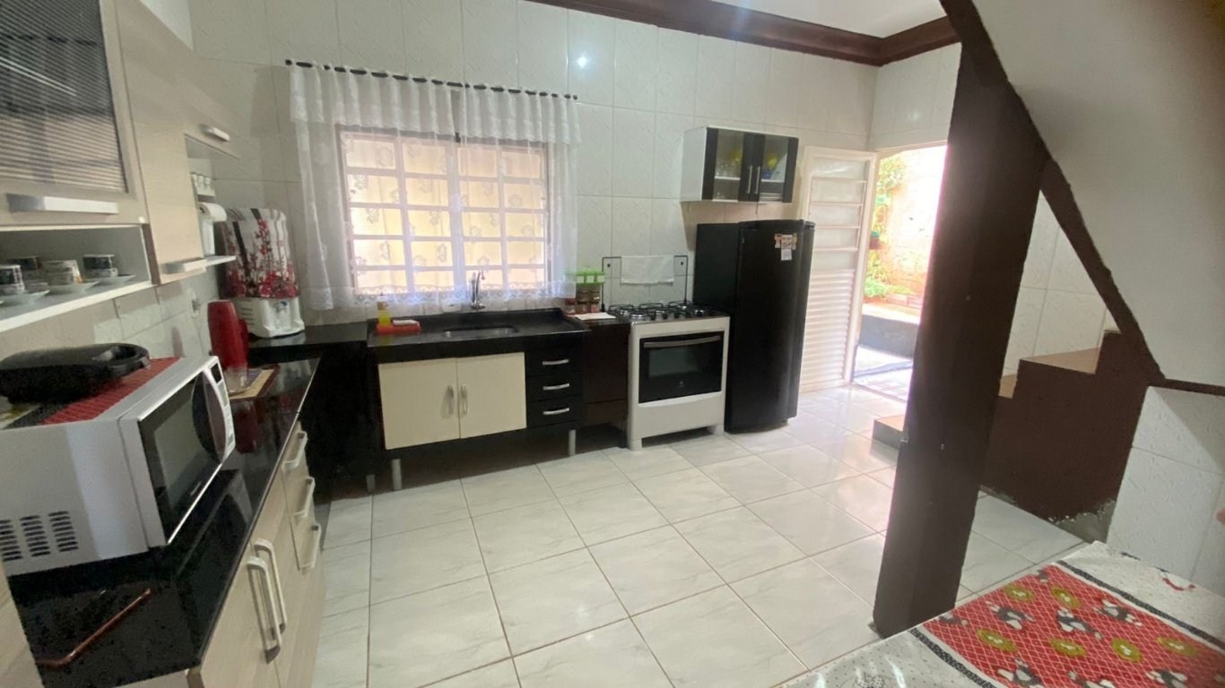 Casa à venda com 2 quartos, 190m² - Foto 8