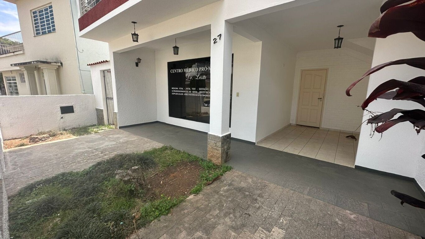 Prédio Inteiro para alugar com 3 quartos, 141m² - Foto 2