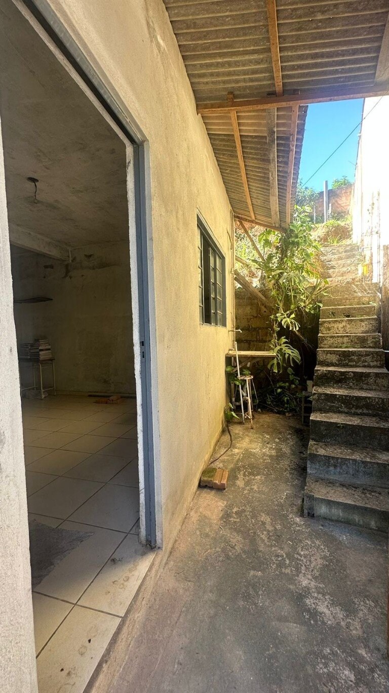 Casa à venda com 1 quarto, 40m² - Foto 1