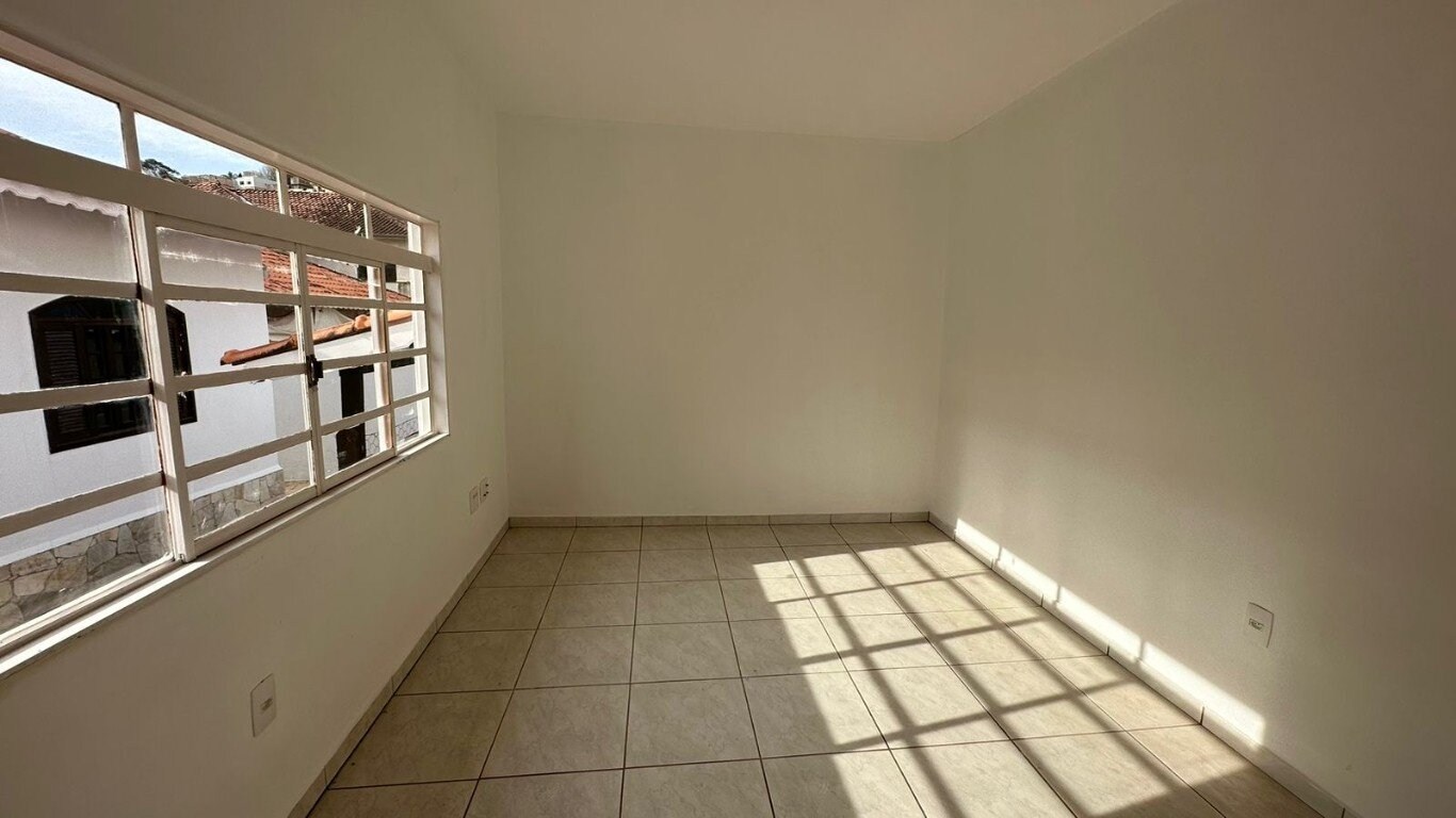 Casa à venda com 3 quartos, 198m² - Foto 23