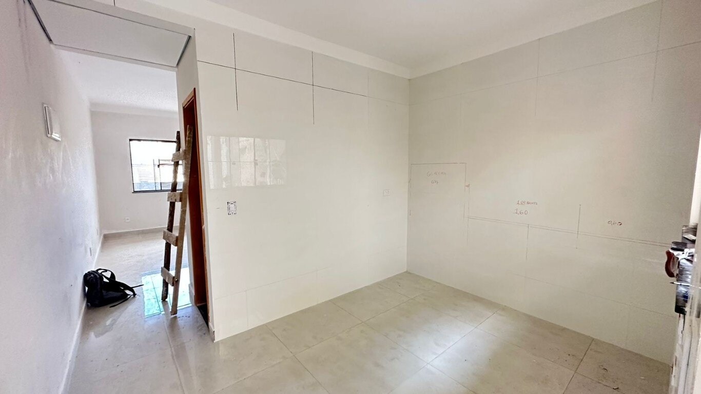 Casa à venda com 2 quartos, 70m² - Foto 5