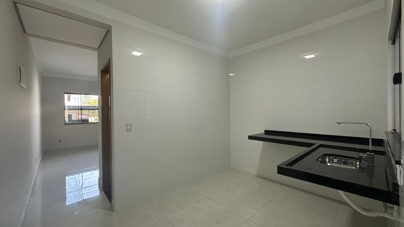 Casa à venda com 2 quartos, 70m² - Foto 14