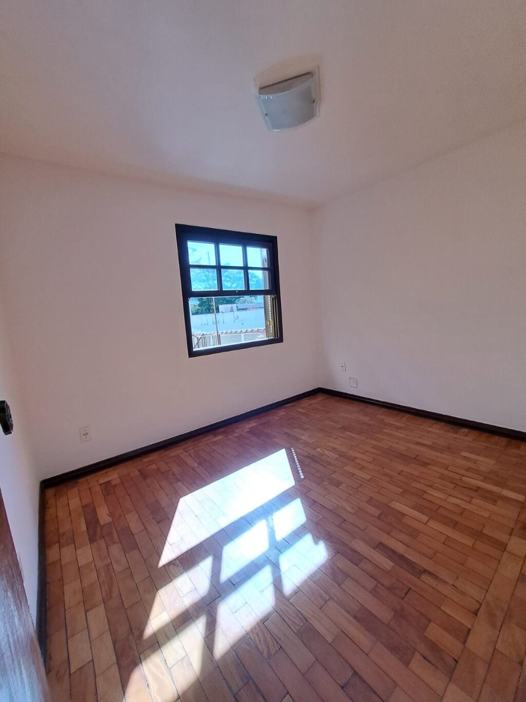 Casa para alugar com 2 quartos, 87m² - Foto 27