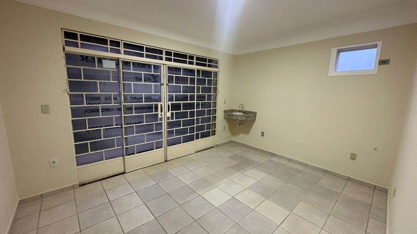 Prédio Inteiro para alugar com 3 quartos, 141m² - Foto 8