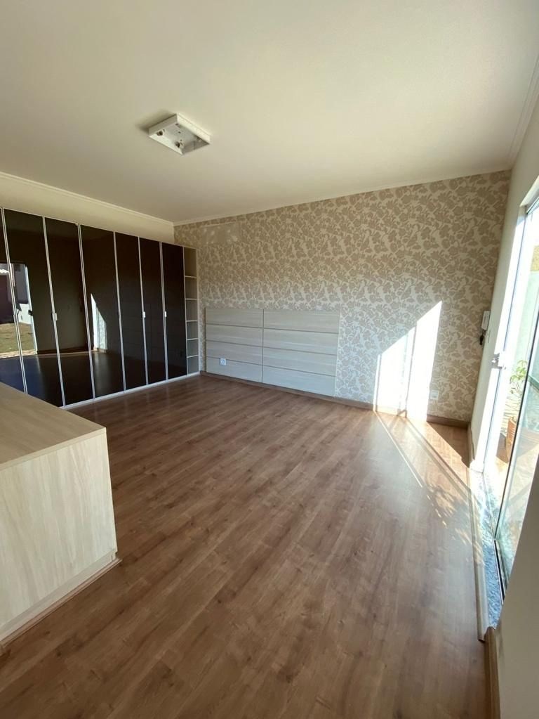 Casa à venda com 3 quartos, 1078m² - Foto 16