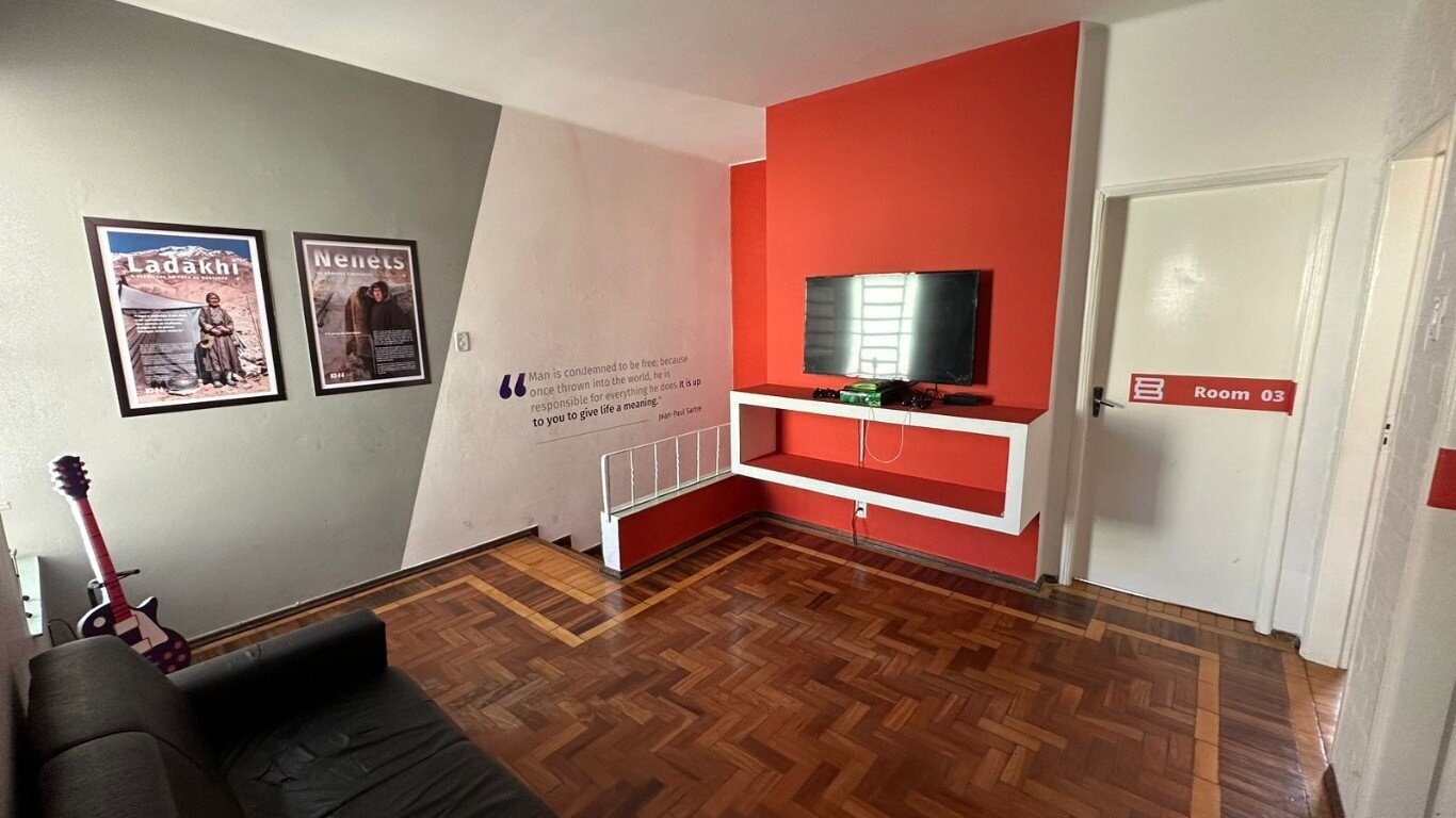 Casa à venda com 5 quartos, 200m² - Foto 17