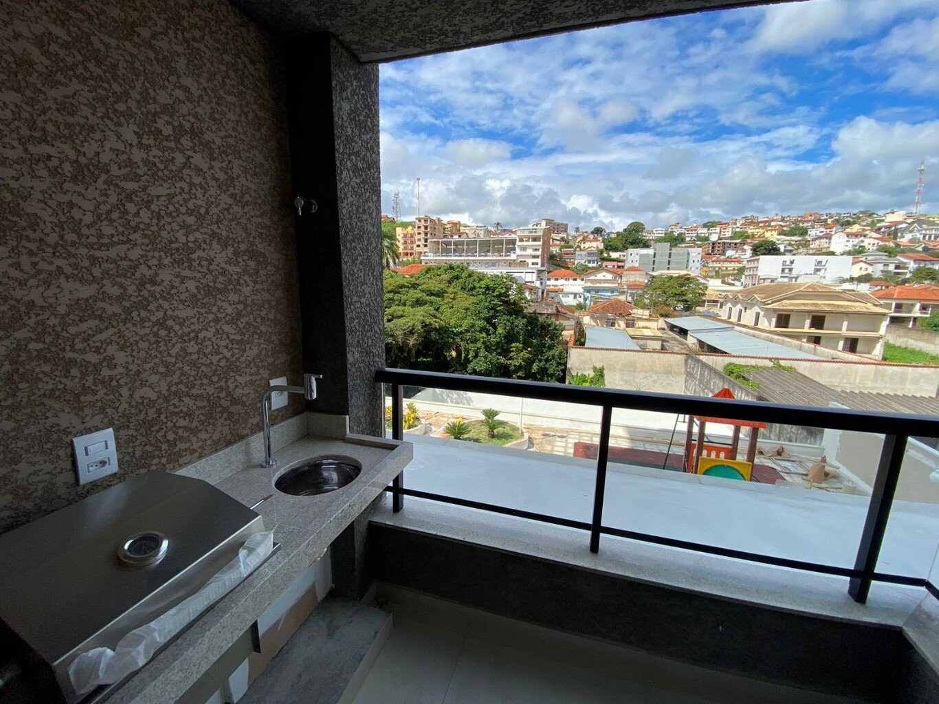 Apartamento à venda com 2 quartos, 67m² - Foto 3