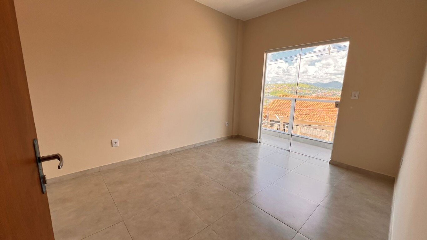 Apartamento à venda com 2 quartos, 67m² - Foto 3