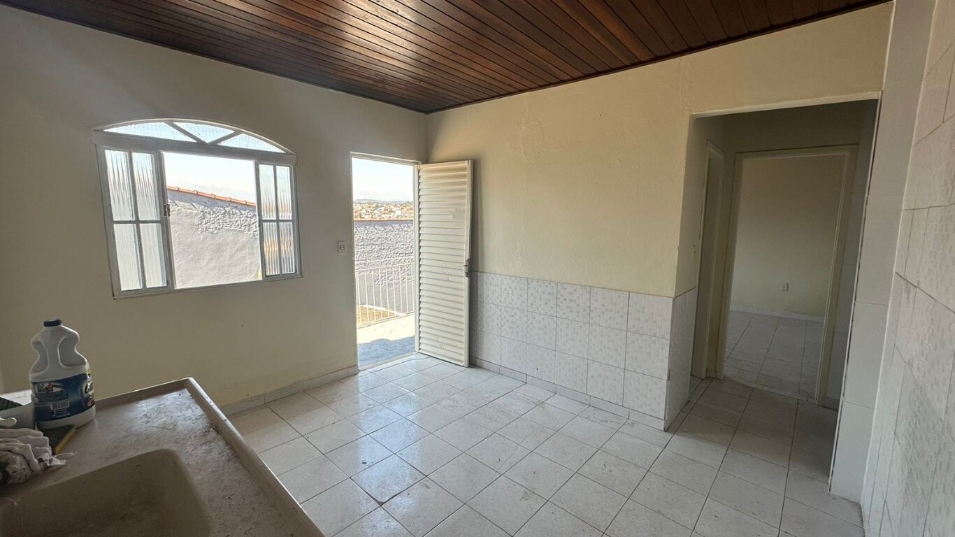 Casa à venda com 1 quarto, 31m² - Foto 3