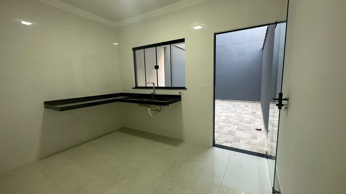 Casa à venda com 2 quartos, 70m² - Foto 18