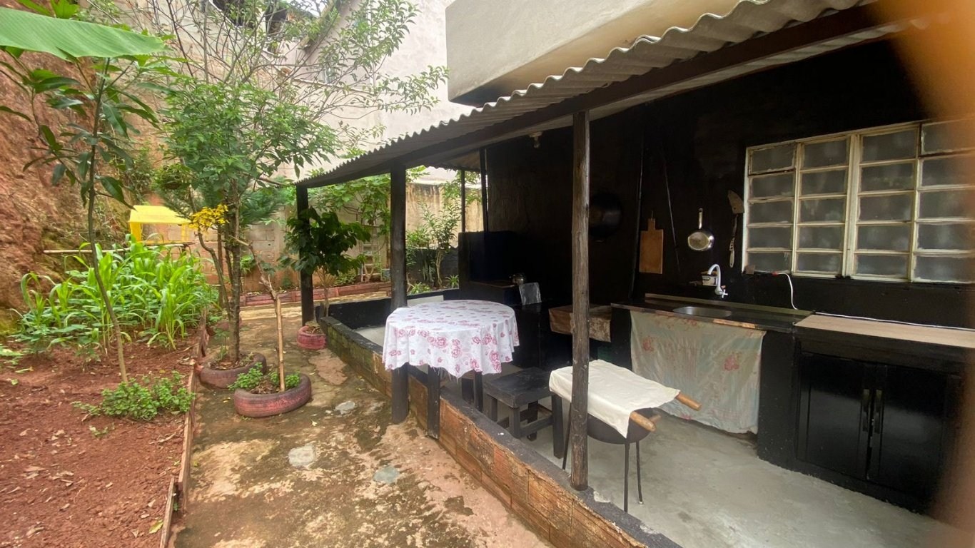 Casa à venda com 2 quartos, 190m² - Foto 14