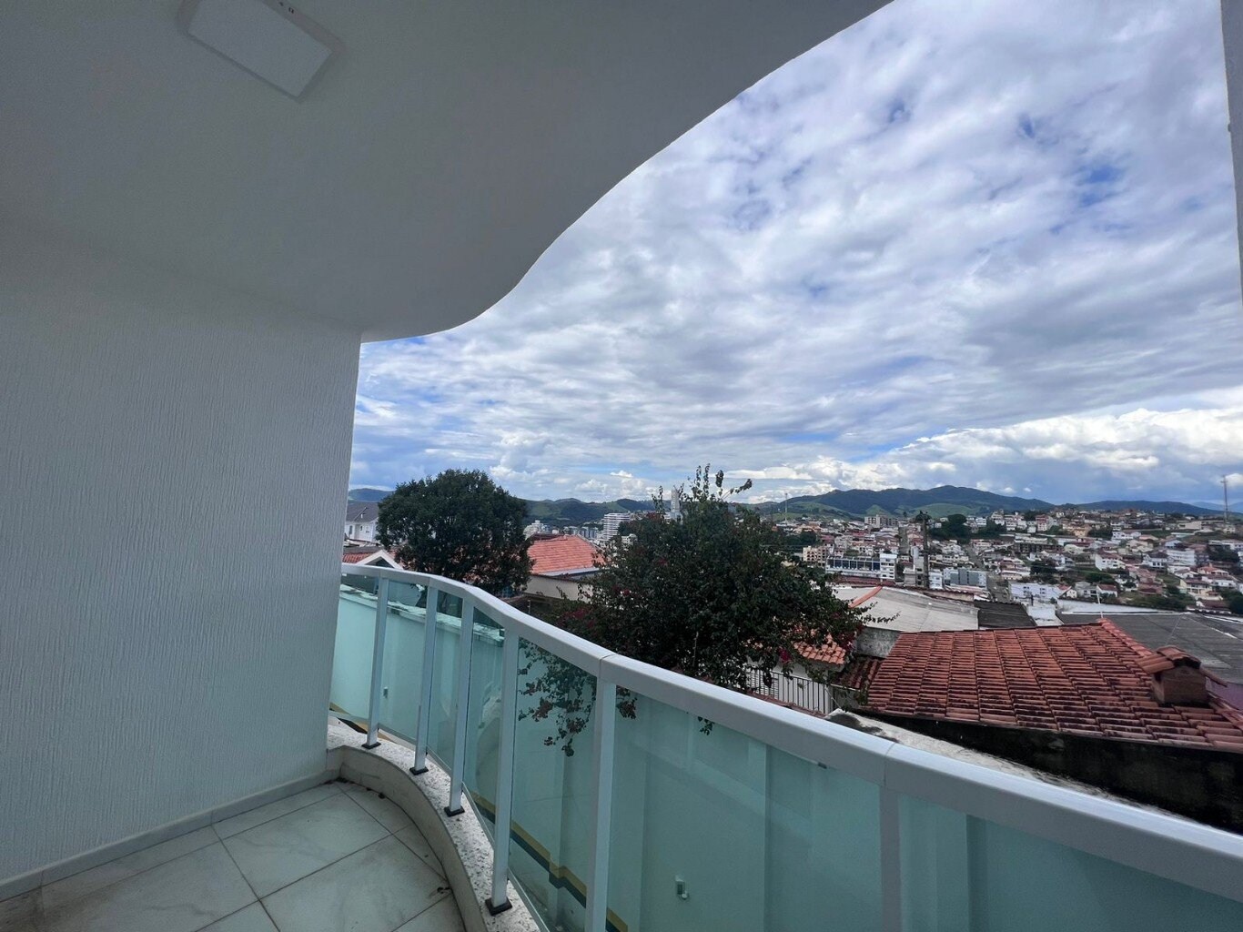 Apartamento à venda com 2 quartos, 70m² - Foto 9