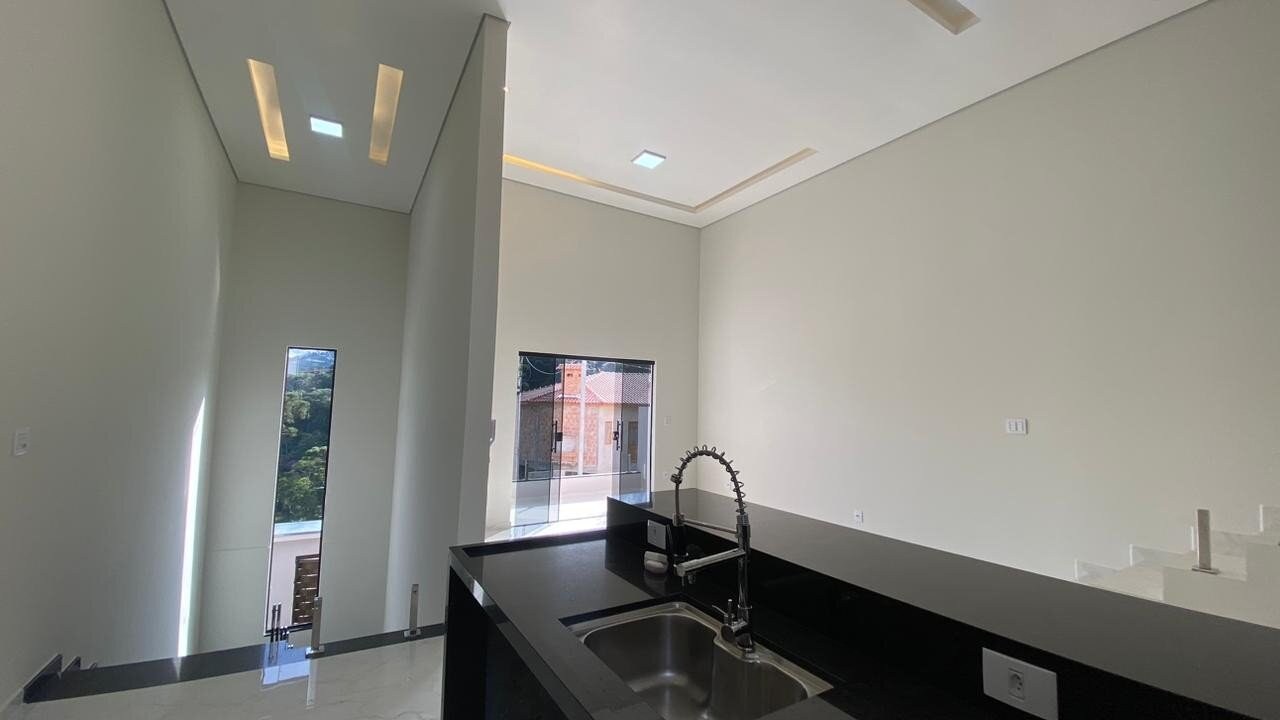 Casa à venda com 2 quartos, 125m² - Foto 16