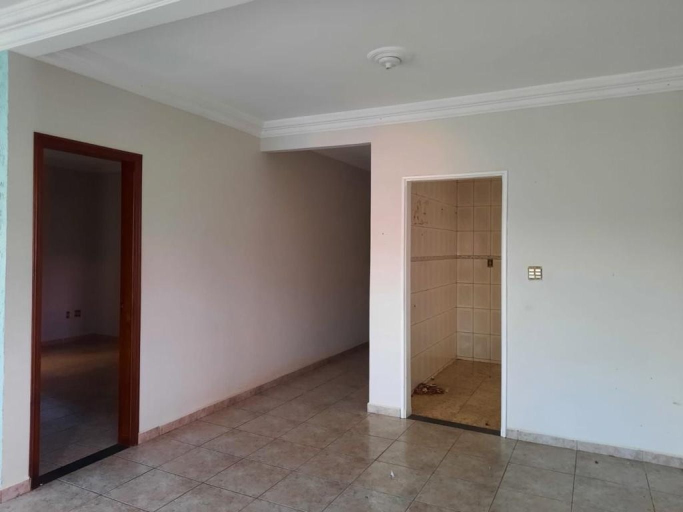 Casa à venda com 3 quartos, 200m² - Foto 3