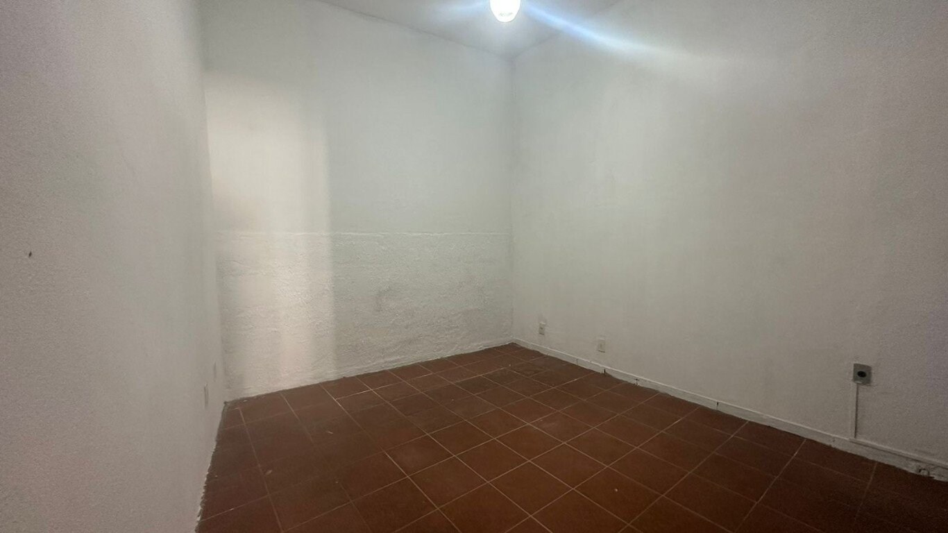 Casa à venda com 2 quartos, 87m² - Foto 10