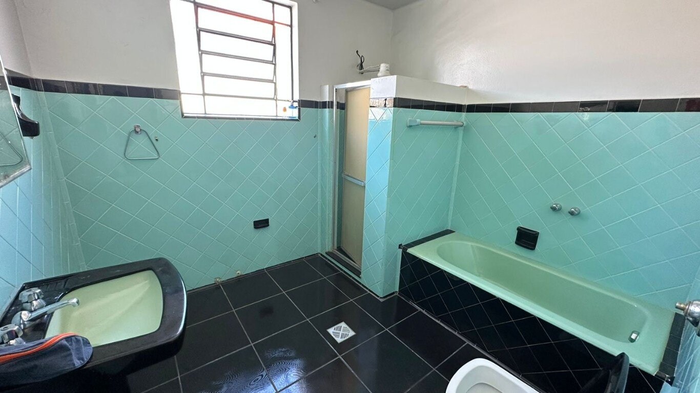 Casa à venda com 5 quartos, 200m² - Foto 18