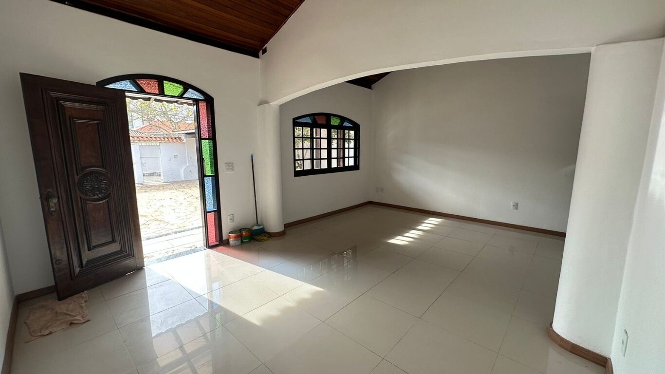 Casa à venda com 3 quartos, 198m² - Foto 27